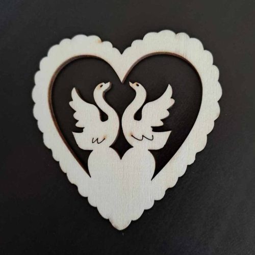 Hattyú pár szívben