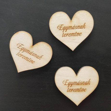 Egymásnak teremtve - szív tábla